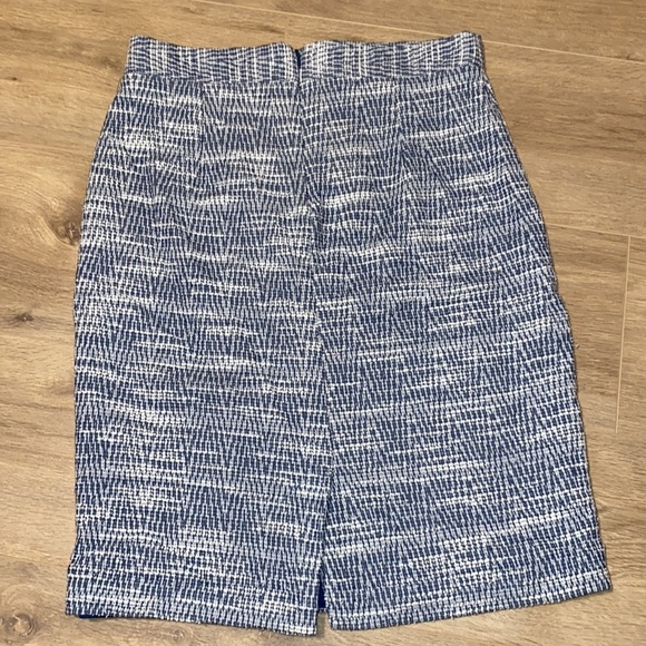 Banana Republic Textured Skirt - Picture 2 of 5